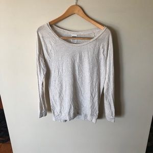 Loose-fit long sleeve shirt